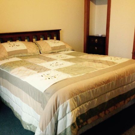 Te Puia Waipiro Bay Paradise Bed & Breakfast エクステリア 写真