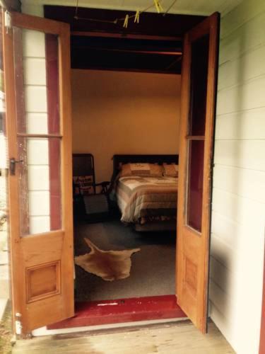 Te Puia Waipiro Bay Paradise Bed & Breakfast エクステリア 写真
