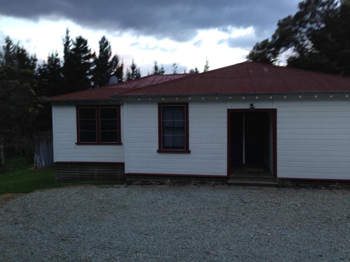 Te Puia Waipiro Bay Paradise Bed & Breakfast エクステリア 写真