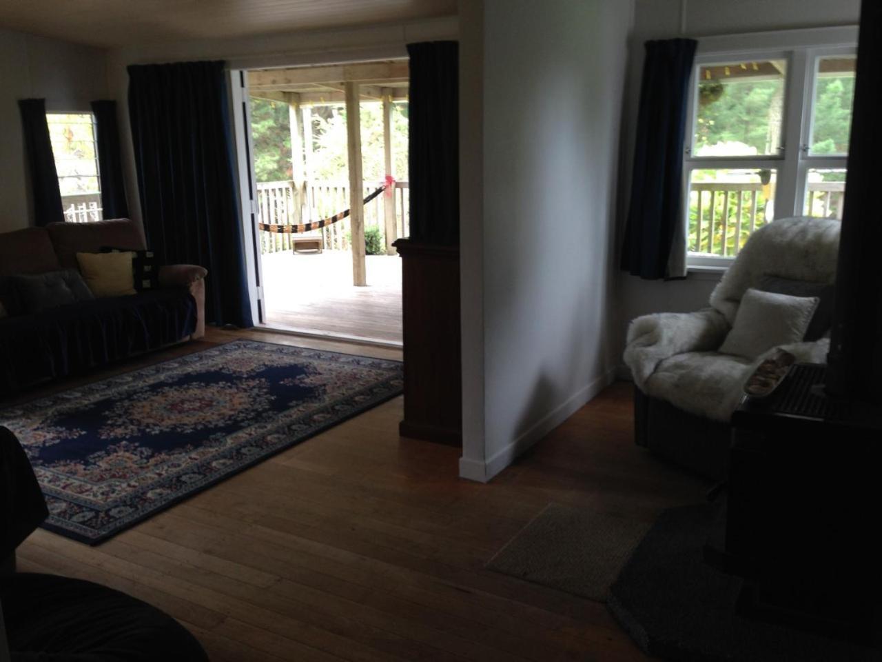 Te Puia Waipiro Bay Paradise Bed & Breakfast エクステリア 写真