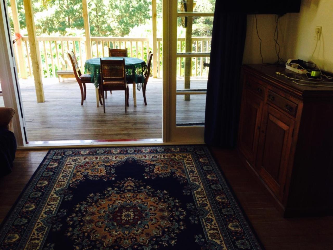 Te Puia Waipiro Bay Paradise Bed & Breakfast エクステリア 写真