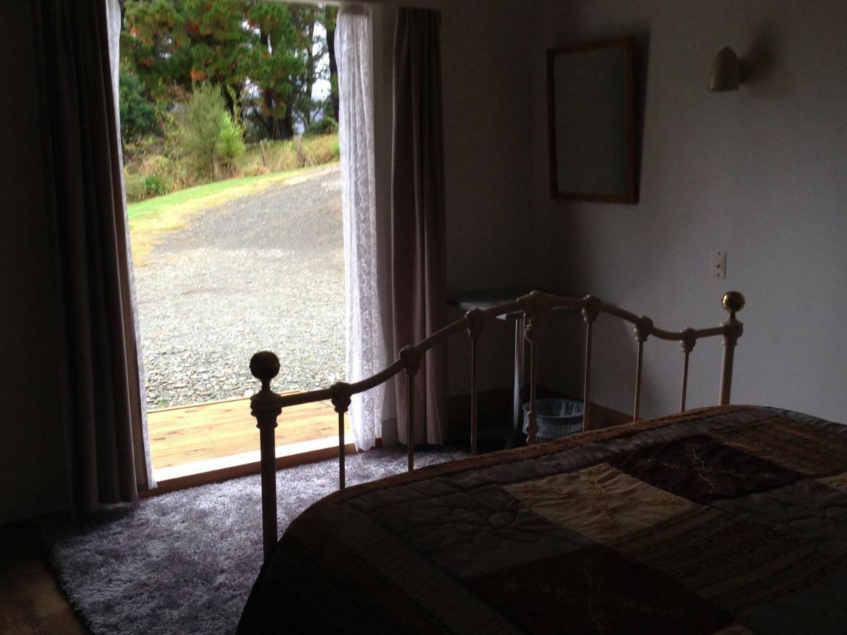 Te Puia Waipiro Bay Paradise Bed & Breakfast エクステリア 写真